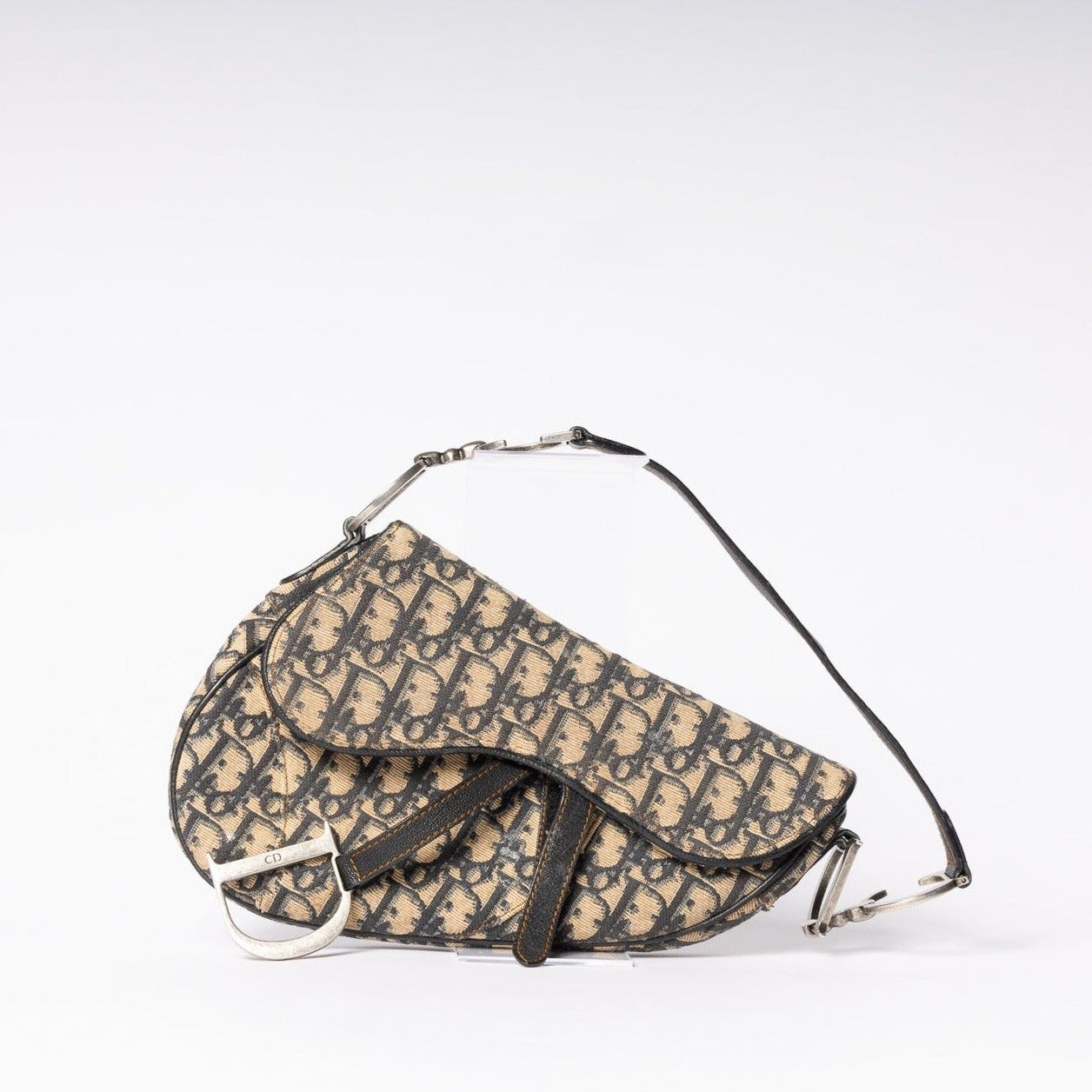Vintage Dior Saddle Bag - Timeless elegance and iconic fashion statement